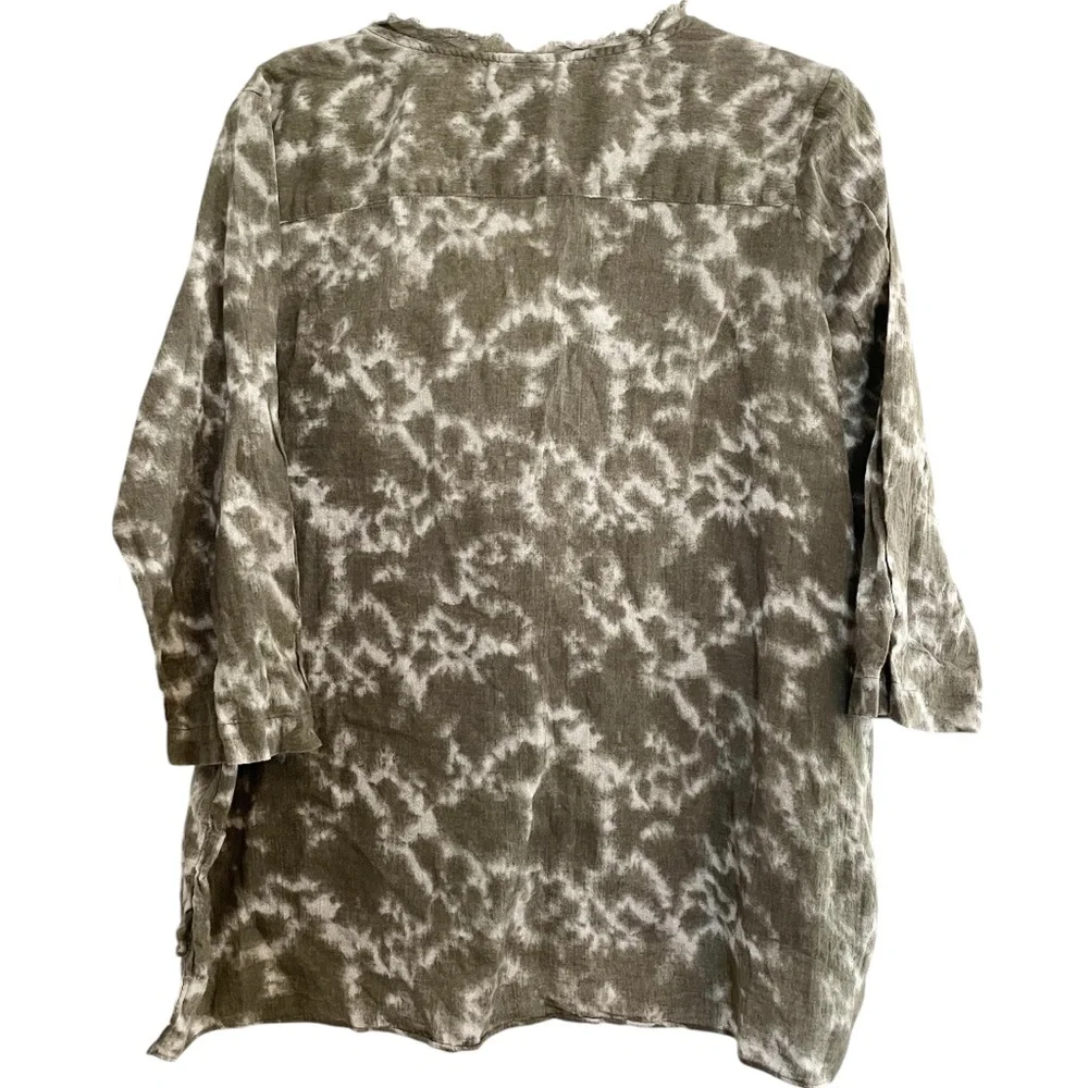 Ana Tie Dye Stone Wash Army Green White Ruffle V‎ Neck Top Size XL Blouse - Picture 7 of 10